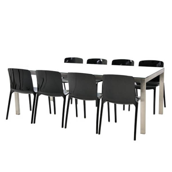 Ensemble 8 chaises tiffany noires & une table linéa blanche